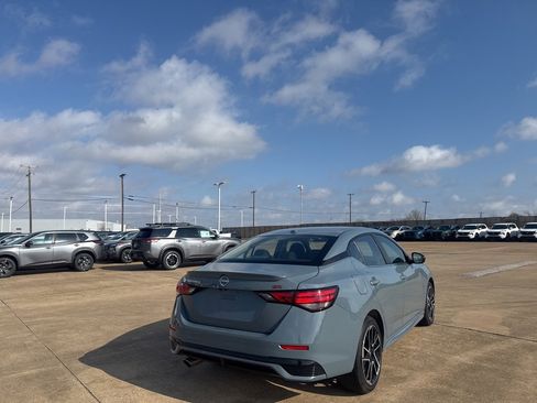 Certified 2025 Nissan Sentra SR image 20