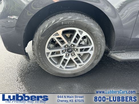 Used 2025 Ford Expedition Max Active AWD/4WD image 10