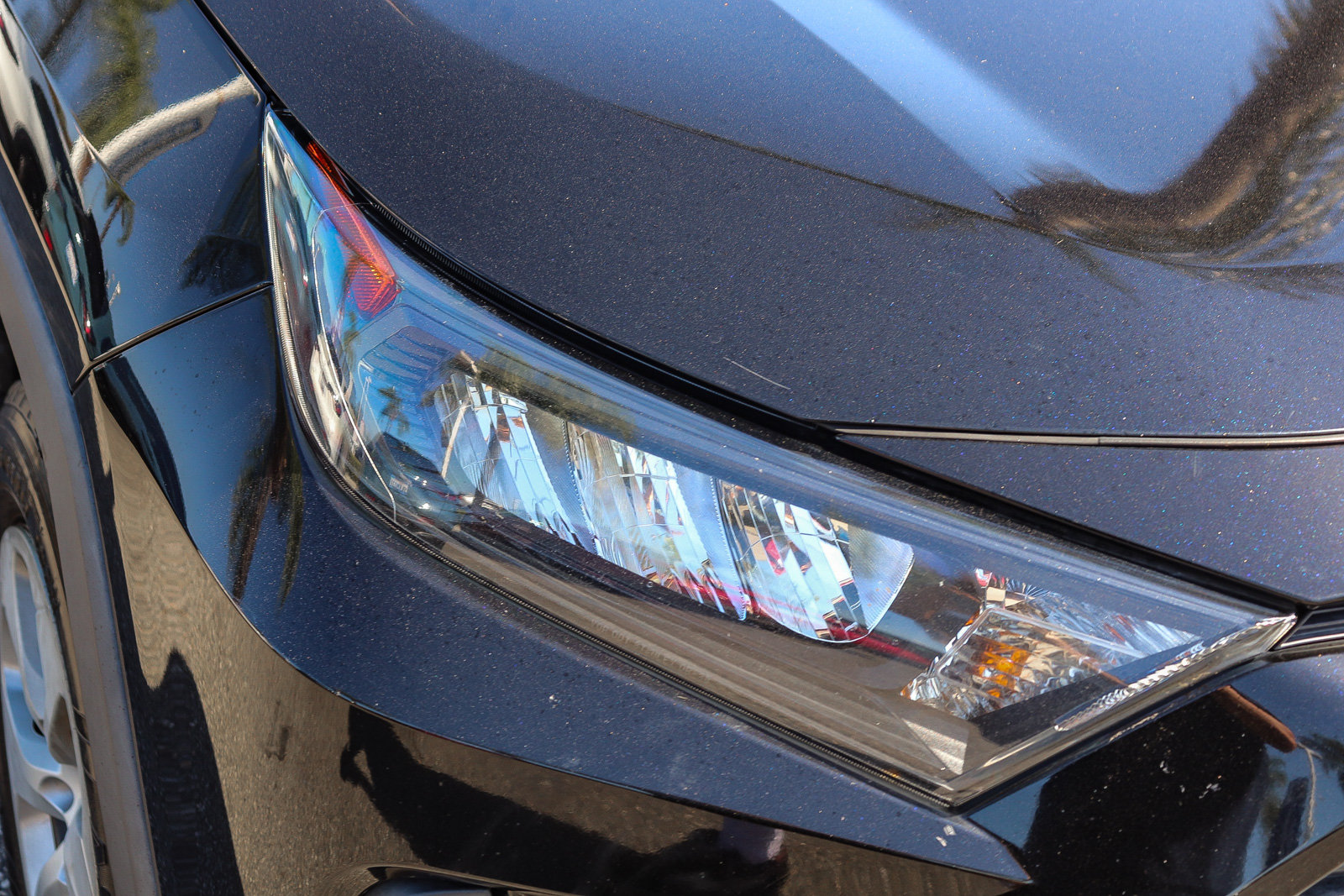Used 2022 Toyota RAV4 LE FWD image 6