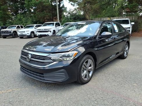Used 2024 Volkswagen Jetta SE FWD image 35