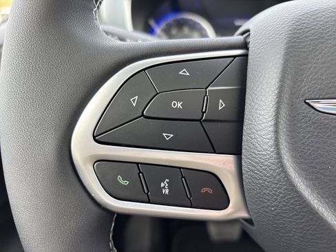 New 2026 Chrysler Pacifica Limited image 30