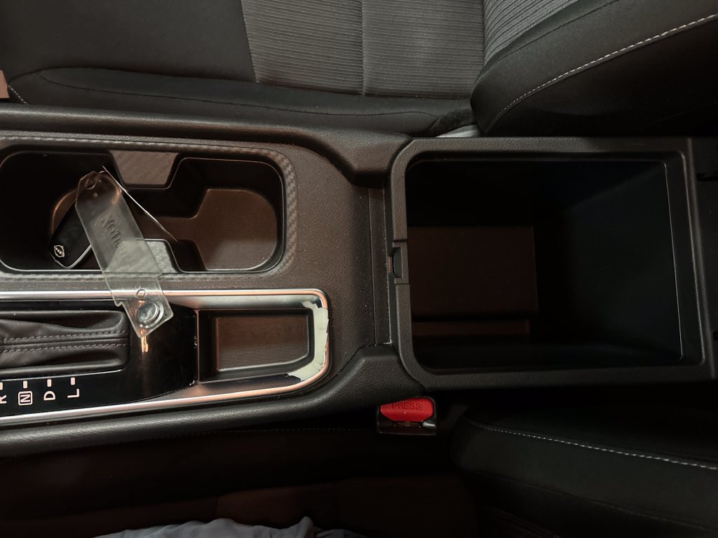 Used 2025 Nissan Sentra SV FWD image 19