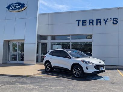 Used 2022 Ford Escape SE w/ SE Sport Appearance Package