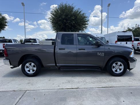 Used 2019 RAM 1500 Tradesman w/ Chrome Plus Package RWD image 3