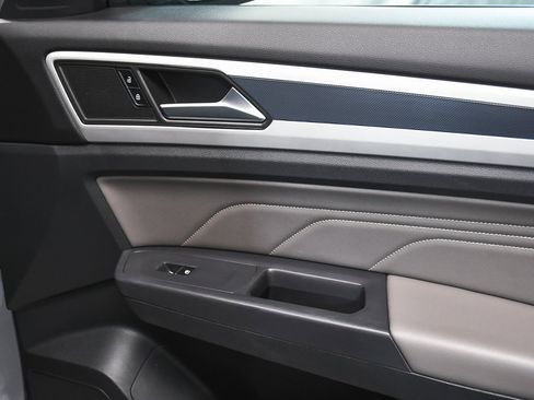 Used 2021 Volkswagen Atlas Cross Sport SEL R-Line image 14