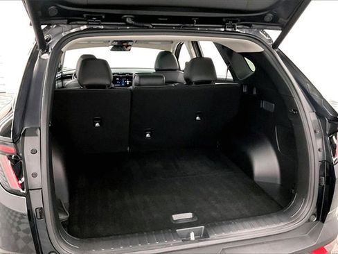 Used 2024 Hyundai Tucson Limited image 35