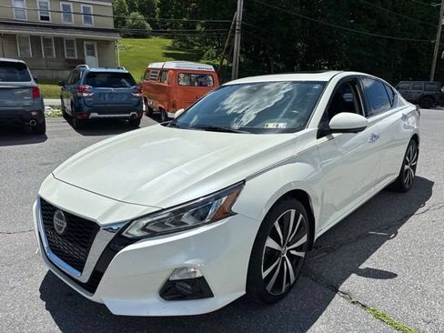 Used 2019 Nissan Altima 2.5 Platinum AWD/4WD image 3