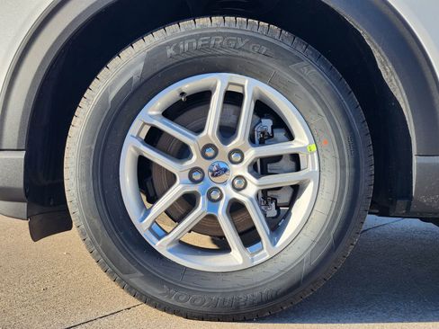 New 2026 Ford Explorer Active image 11