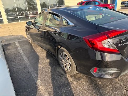 Used 2016 Honda Civic EX image 4