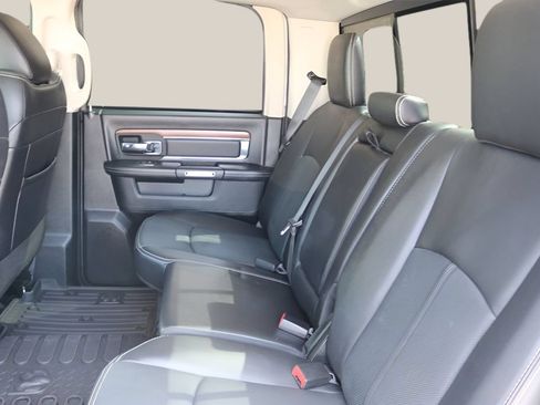 Used 2018 RAM 1500 Laramie w/ Convenience Group AWD/4WD image 16