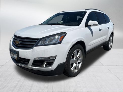 Used 2017 Chevrolet Traverse LT w/ Style and Technology Package AWD/4WD image 2