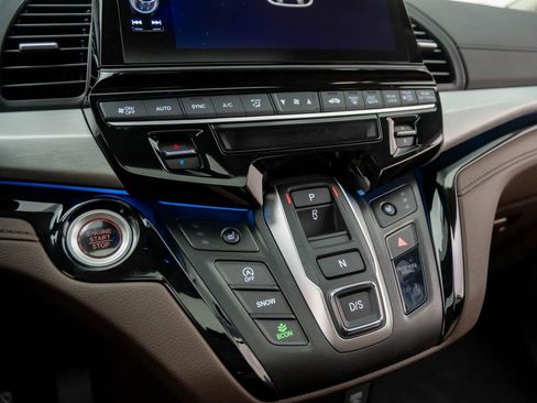 New 2026 Honda Odyssey Touring image 24