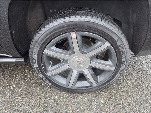 Used 2015 Cadillac Escalade ESV Premium image 9