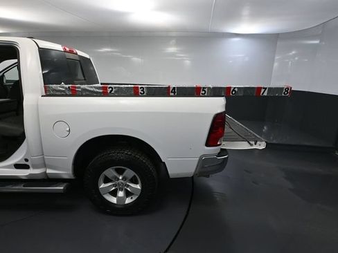 Used 2017 RAM 1500 Classic SLT AWD/4WD image 33