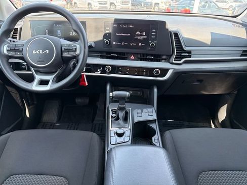 Certified 2023 Kia Sportage LX FWD image 9