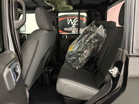 New 2026 Jeep Gladiator Sport image 15