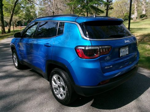 Used 2025 Jeep Compass Latitude image 7