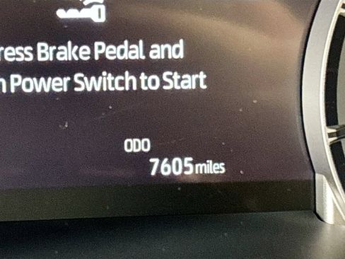 Used 2024 Toyota Highlander XLE AWD/4WD image 14