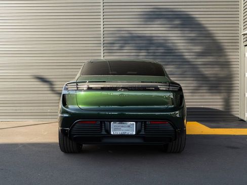 New 2025 Porsche Macan Turbo Electric image 10