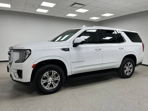 Used 2024 GMC Yukon SLE AWD/4WD image 6