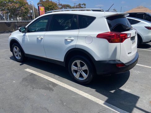 Used 2015 Toyota RAV4 XLE FWD image 4
