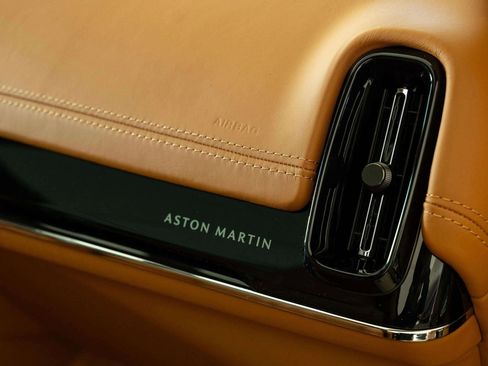 New 2026 Aston Martin DBX 707 image 35