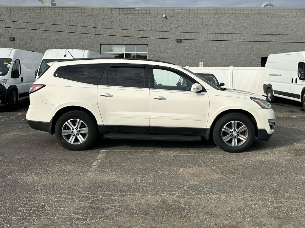 Used 2015 Chevrolet Traverse LT AWD/4WD image 2