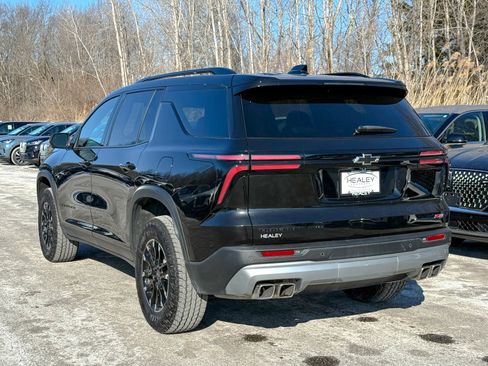 Used 2025 Chevrolet Traverse Z71 w/ Driver Confidence Package image 4