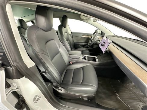 Used 2023 Tesla Model 3 Standard Range image 25