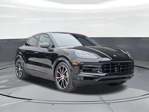 Certified 2026 Porsche Cayenne S AWD/4WD image 5