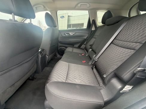 Used 2020 Nissan Rogue SV image 13