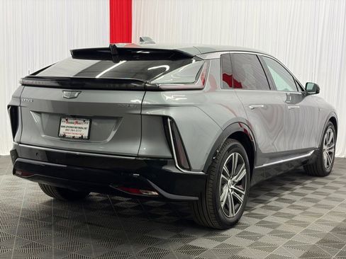Used 2024 Cadillac Lyriq Luxury w/ LPO, Floor Liner Package AWD/4WD image 8