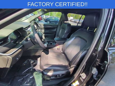 Certified 2025 Jeep Grand Cherokee Altitude RWD image 16