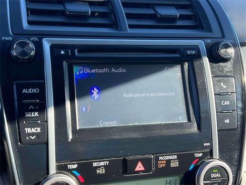 Used 2013 Toyota Camry LE image 34