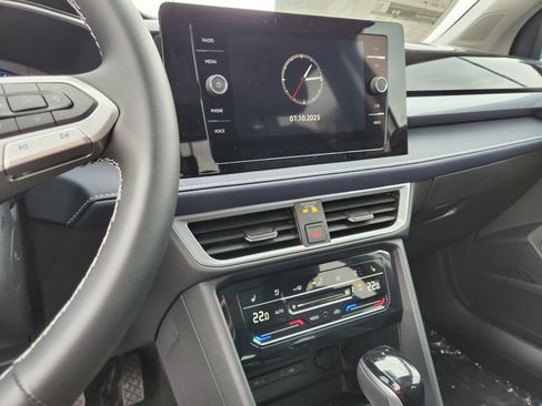 New 2025 Volkswagen Taos SEL image 12