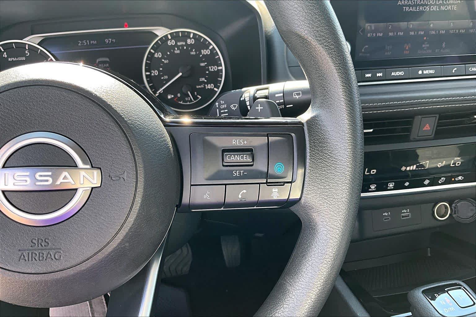 Used 2023 Nissan Rogue SV FWD image 25