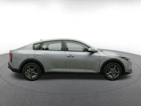 Used 2025 Kia K4 FWD image 14