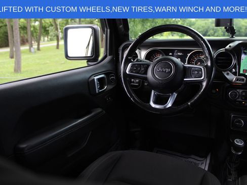 Used 2019 Jeep Wrangler Unlimited Sahara w/ Cold Weather Group AWD/4WD image 9