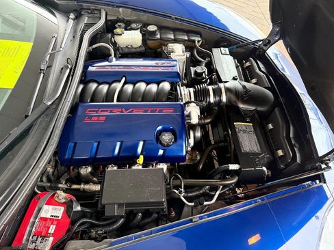 Used 2005 Chevrolet Corvette Coupe w/ Preferred Equipment Group image 38