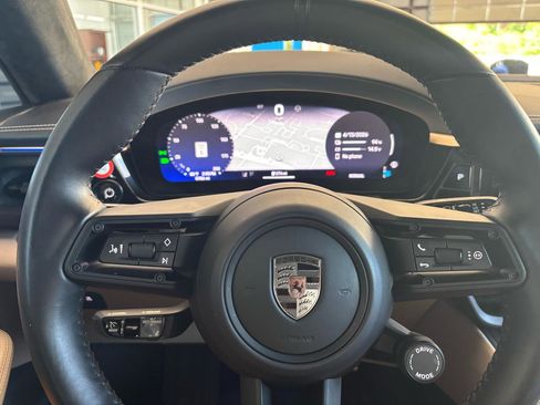 Used 2024 Porsche Macan Turbo Electric image 23