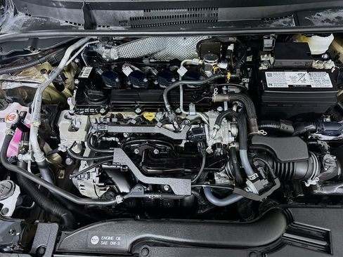 Used 2025 Toyota Corolla LE image 31