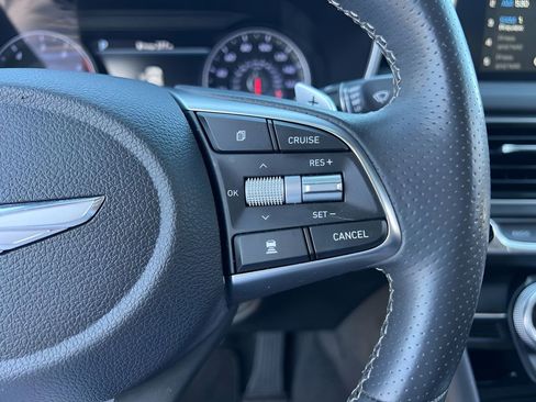 Used 2020 Genesis G70 2.0T image 18