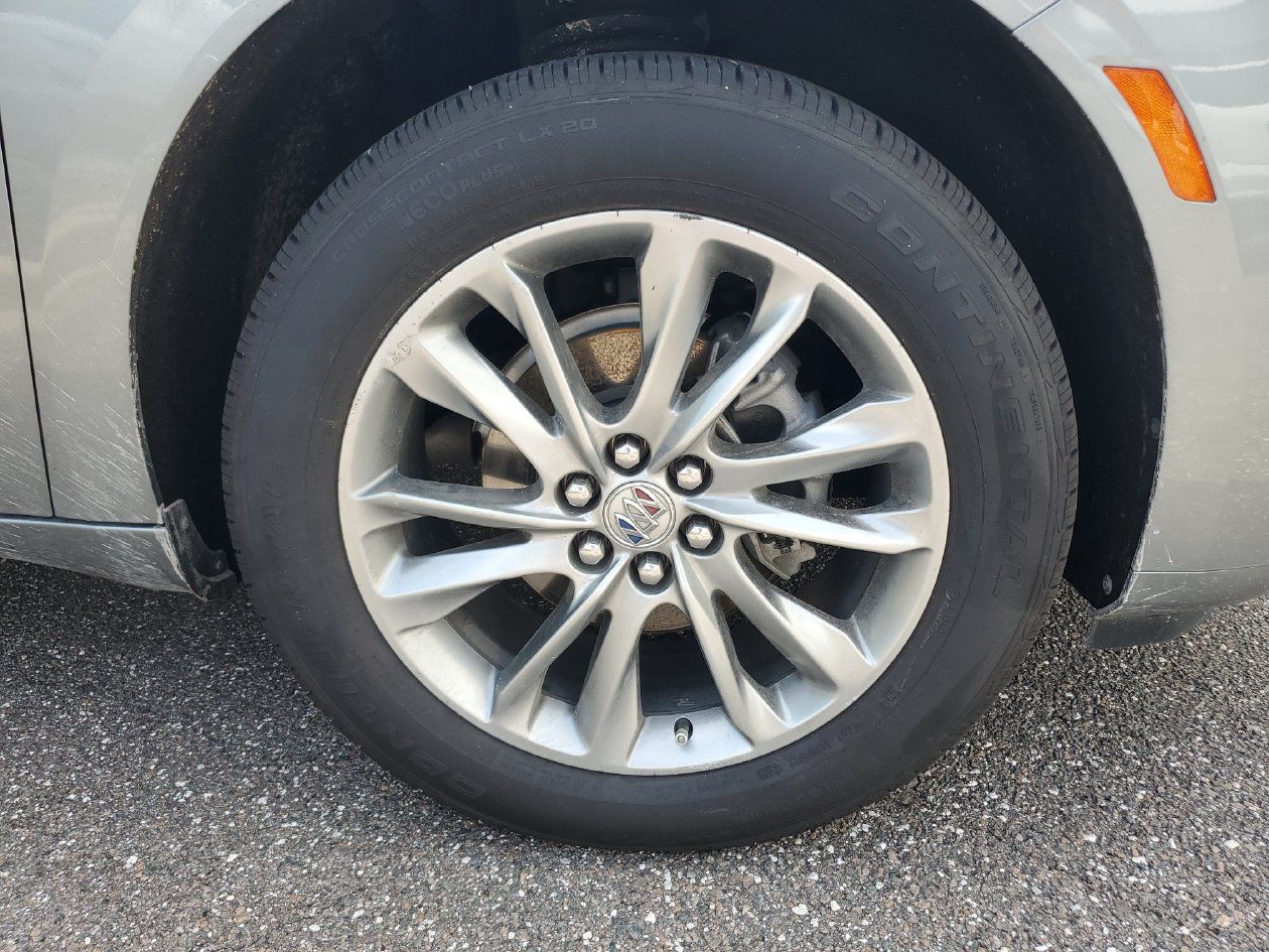 Used 2024 Buick Enclave Avenir w/ Trailering Package, 5000 lbs. FWD image 5