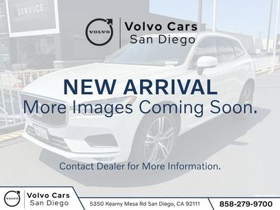 Used 2021 Volvo XC60 T5 Momentum w/ Premium Package