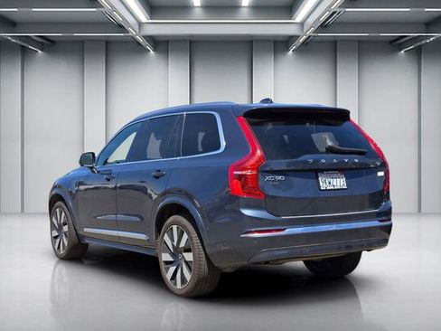 Used 2023 Volvo XC90 T8 Ultimate w/ Lounge Package AWD/4WD image 6