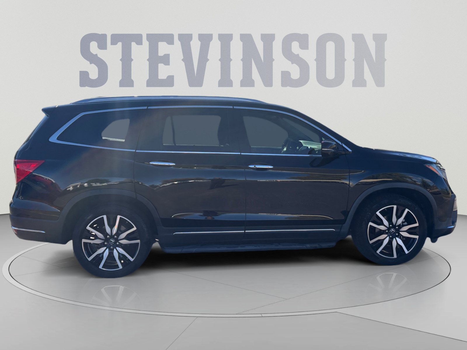 Used 2020 Honda Pilot Touring image 6