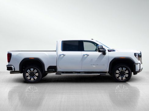 Used 2025 GMC Sierra 3500 Denali AWD/4WD image 6