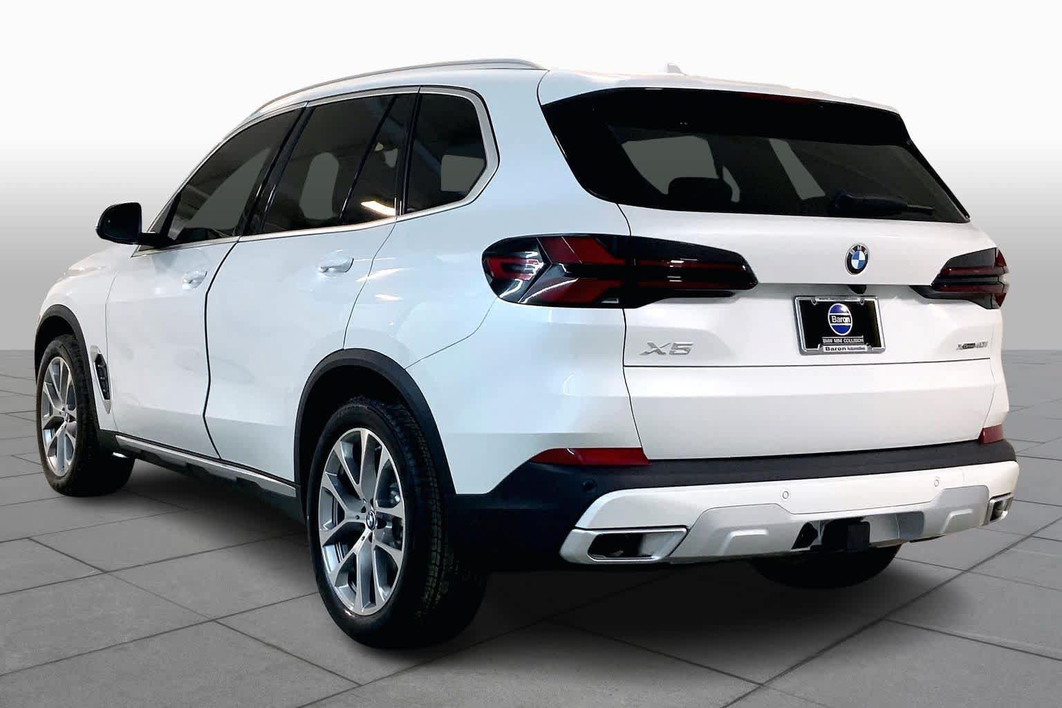 Used 2026 BMW X5 xDrive40i AWD/4WD image 12