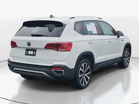 Used 2024 Volkswagen Taos SE FWD image 6