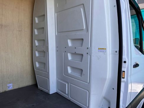 Used 2022 Mercedes-Benz Sprinter 2500 image 10